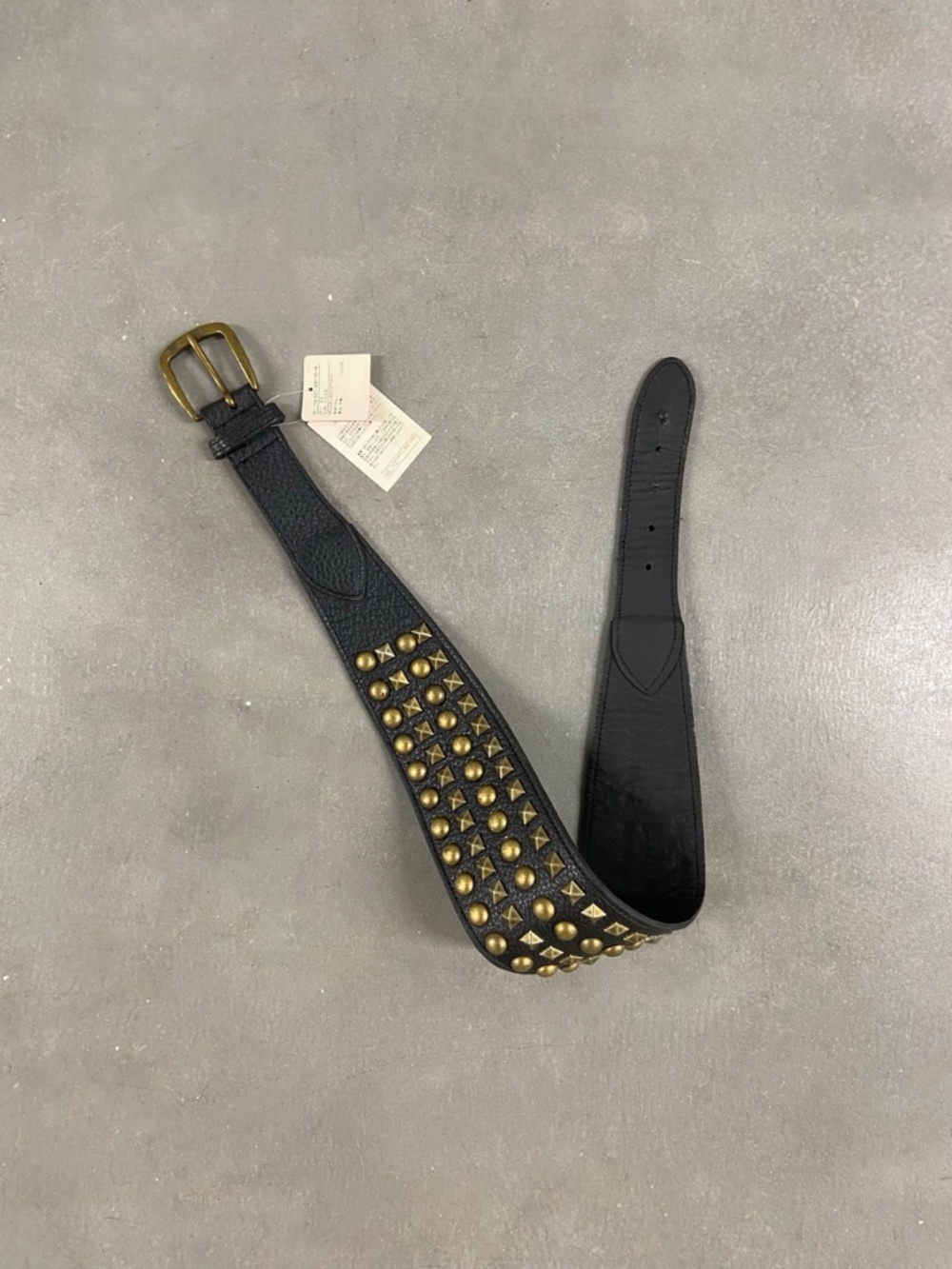MOUSSY LEATHER STUDDED BELT